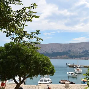 Apartment Lora, Baška